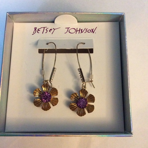 Betsey Johnson Flower Drop Earrings NWT - Picture 3 of 5